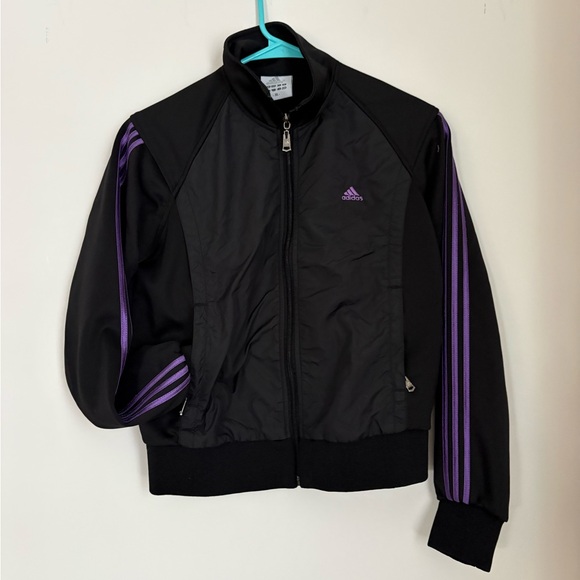 Vintage Y2K Adidas Women's Black Windbreaker Jacket with Three Purple Stripes - Picture 2 of 5